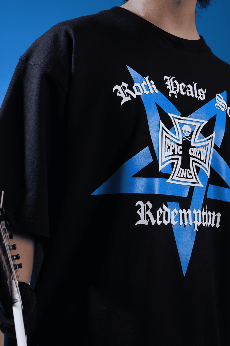 Pentagram Tee with Model2
